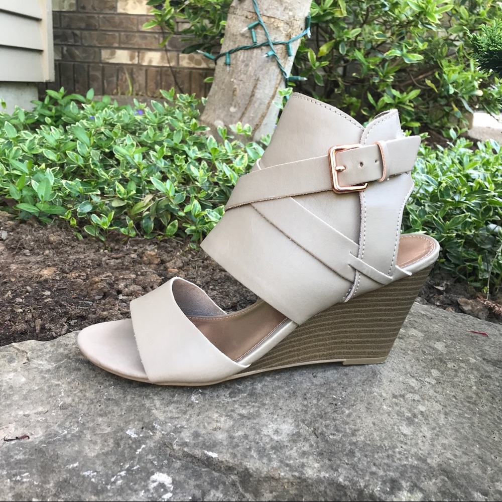 Crown Vintage Beige Sandal Wedges